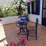 Hones - Relax House * Perissa (Santorini)