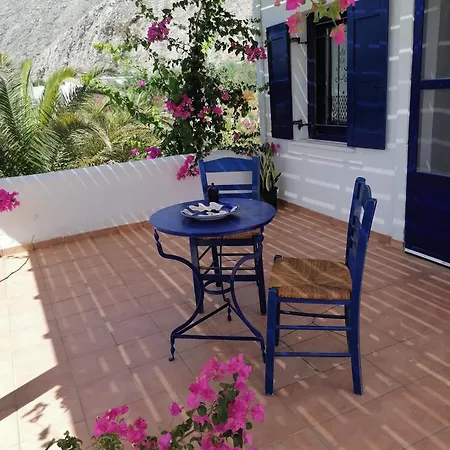 Hones - Relax House * Perissa (Santorini)