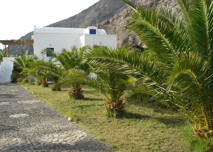 Hones - Relax House Perissa (Santorini)