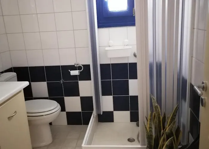 Willa Hones - Relax House